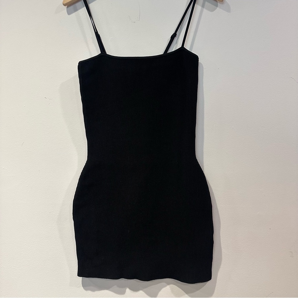 Aritzia Babaton Sculpt Knit Cami Dress In Black - Picture 5 of 9